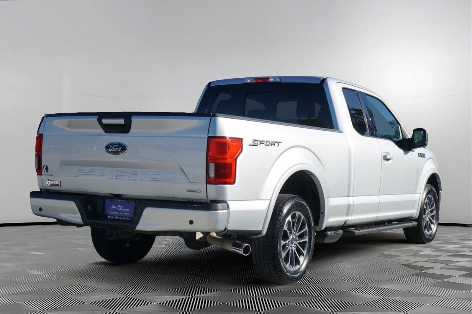 Used 2018 Ford F150 XLT w/ Equipment Group 302A Luxury RWD image 4