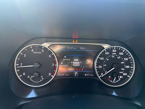 Used 2023 Nissan Sentra SR w/ SR Premium Package image 13