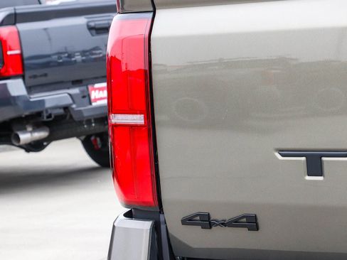 New 2026 Toyota Tacoma TRD Off-Road AWD/4WD image 8