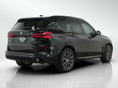 Used 2024 BMW X5 xDrive40i w/ M Sport Package image 5