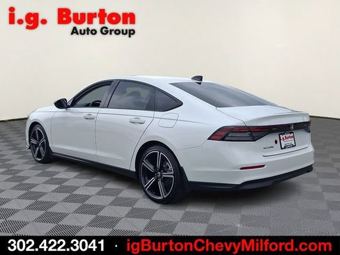 Used 2026 Honda Accord SE image 4