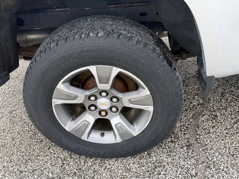 Used 2015 Chevrolet Colorado Z71 AWD/4WD image 14