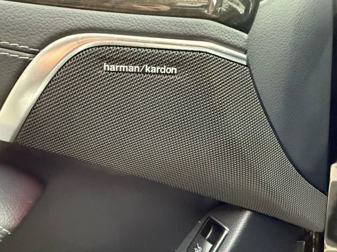 Used 2017 Mercedes-Benz SL 450 image 40