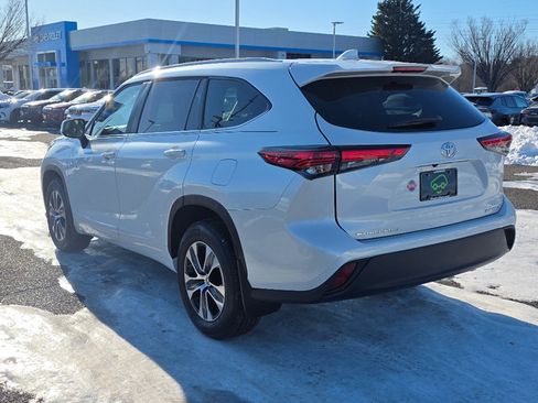 Used 2023 Toyota Highlander L image 13