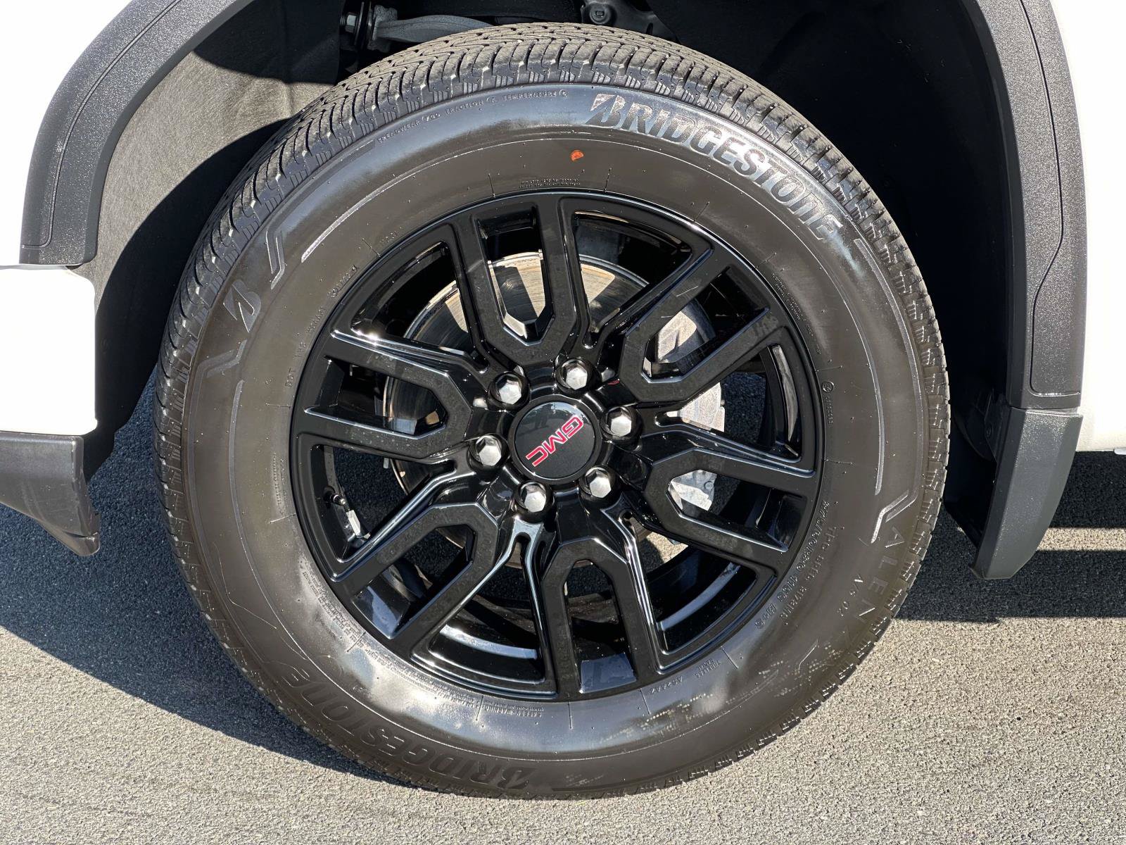 Used 2024 GMC Sierra 1500 Elevation w/ Elevation Premium Package AWD/4WD image 7