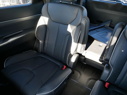 Used 2025 Hyundai Palisade SEL AWD/4WD image 12