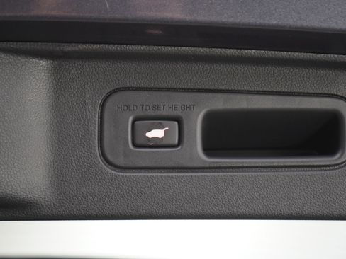 Used 2023 Honda Pilot Elite image 11