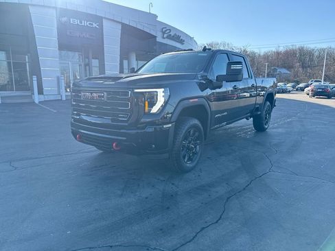 New 2026 GMC Sierra 2500 AT4 image 4