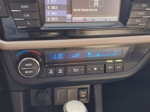 Used 2016 Toyota Corolla LE FWD image 16