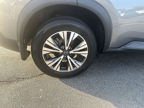 Certified 2023 Nissan Rogue SV w/ SV Premium B Package FWD image 11