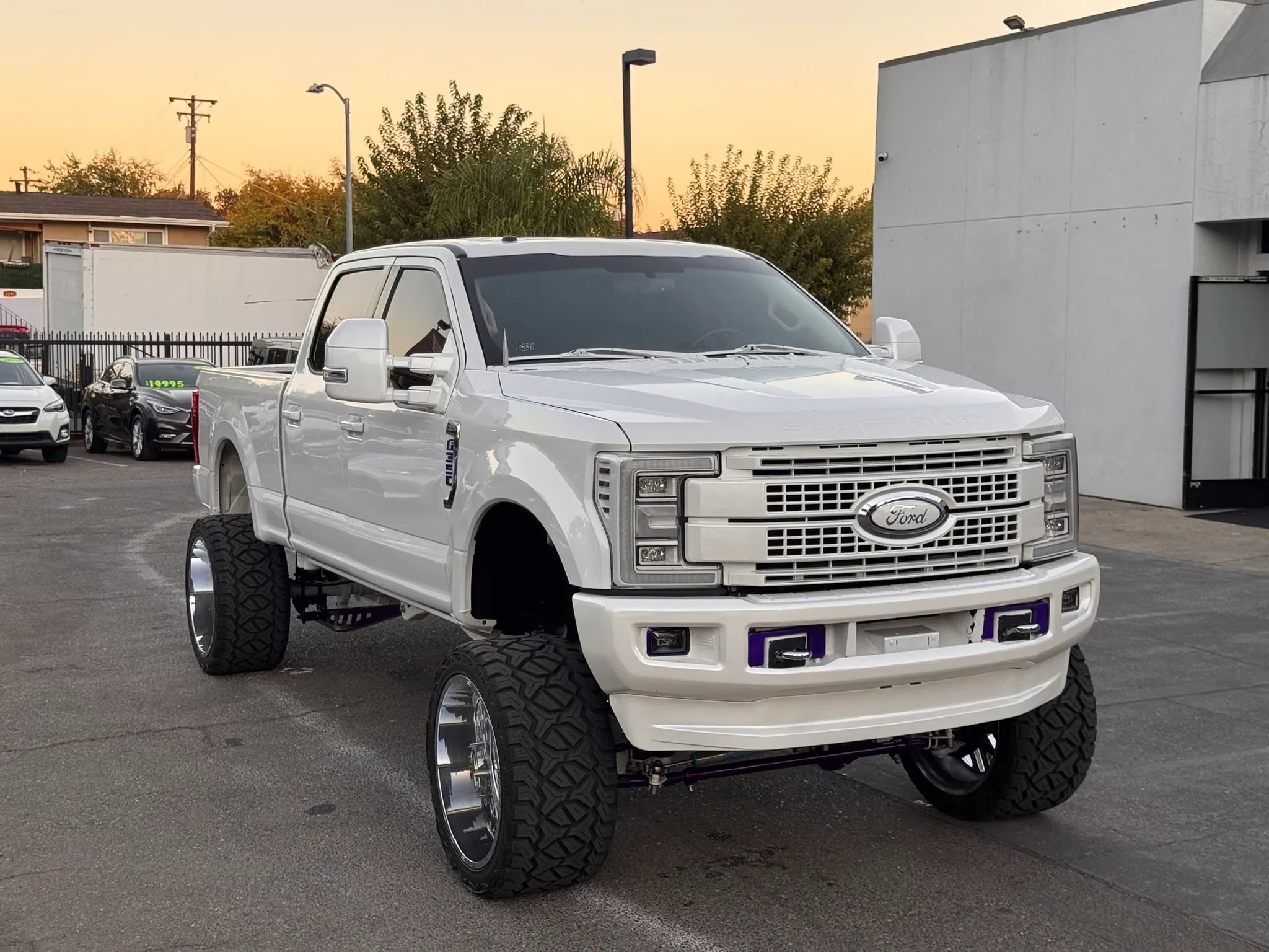 Used 2017 Ford F350 Lariat w/ Lariat Value Package AWD/4WD image 8