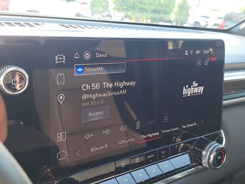 Used 2025 GMC Canyon Elevation image 21