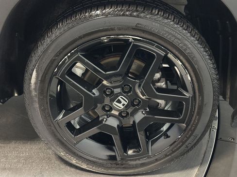 Certified 2024 Honda Passport Black Edition image 17