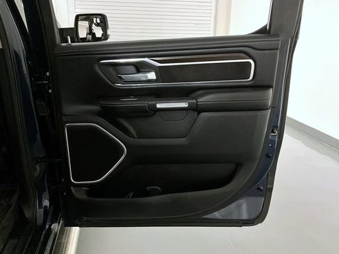 Used 2022 RAM 1500 Laramie AWD/4WD image 18