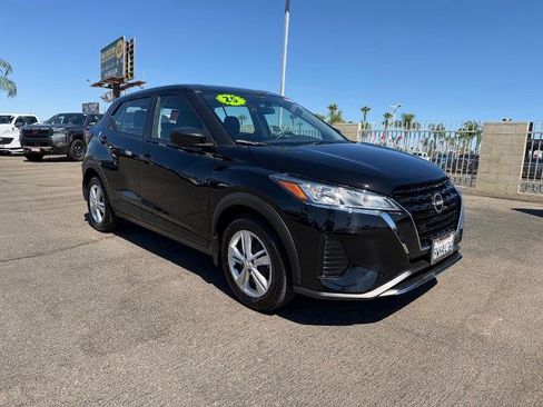 Certified 2025 Nissan Kicks Play S FWD image 1