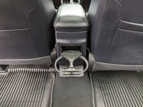 Used 2017 Toyota Corolla SE w/ SE Premium Package FWD image 40