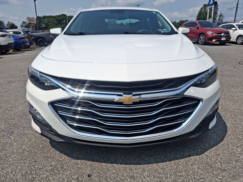 Used 2023 Chevrolet Malibu LT FWD image 2