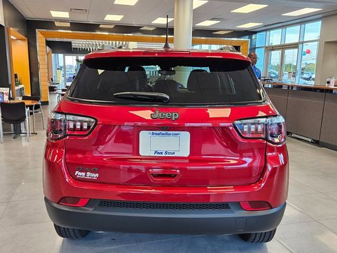 New 2026 Jeep Compass Latitude image 11