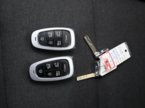 Used 2024 Hyundai Ioniq 5 SEL RWD image 32