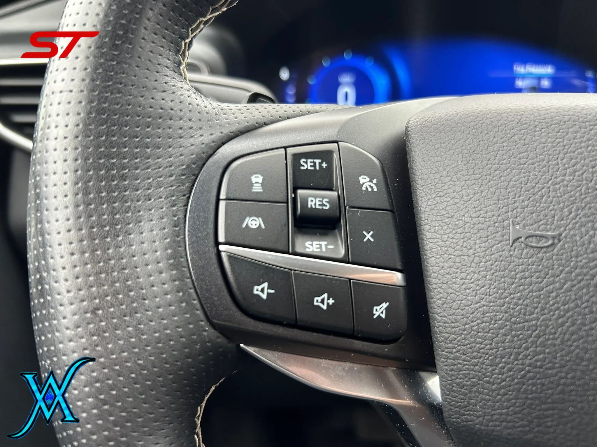 Used 2020 Ford Explorer ST w/ ST Street Pack AWD/4WD image 39