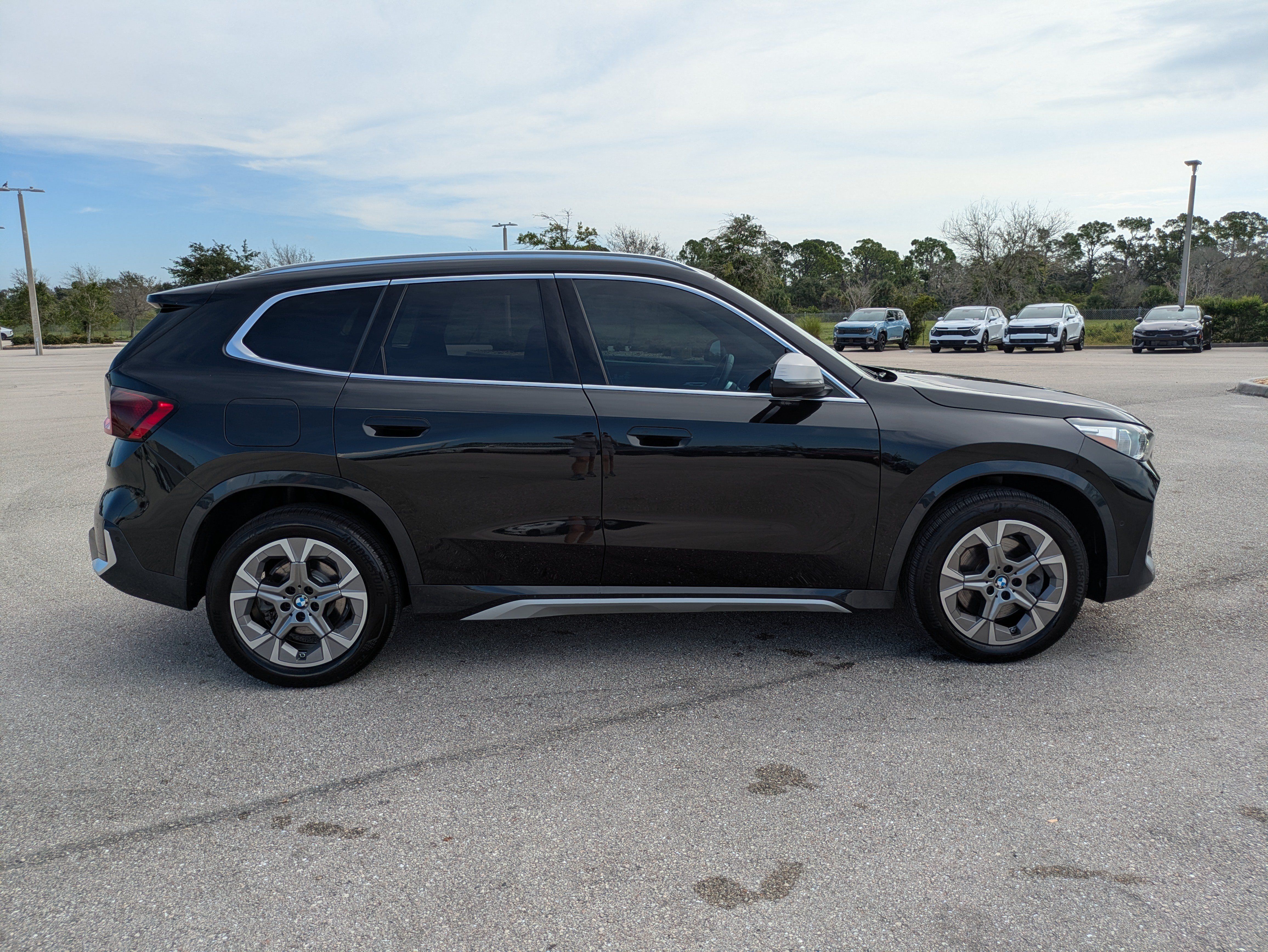 Used 2023 BMW X1 xDrive28i w/ Convenience Package AWD/4WD image 3