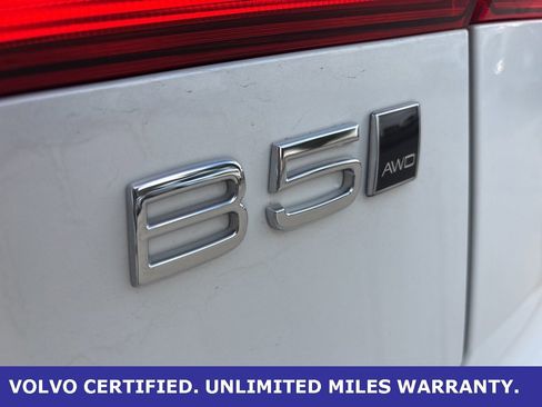 Certified 2025 Volvo XC60 B5 Plus image 7
