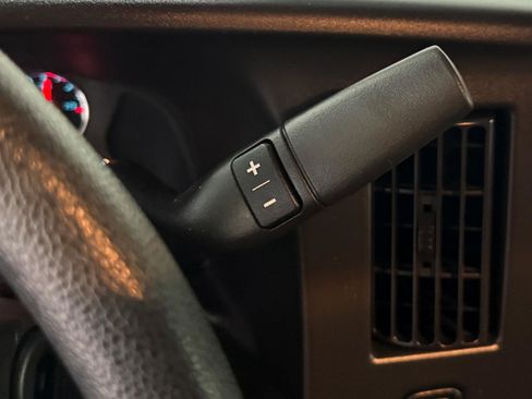 Used 2019 Chevrolet Express 3500 Extended image 6