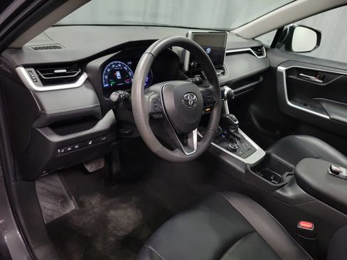 Used 2024 Toyota RAV4 XLE Premium w/ Weather Package AWD/4WD image 17