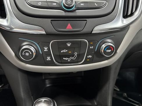 Used 2020 Chevrolet Equinox LS AWD/4WD image 17