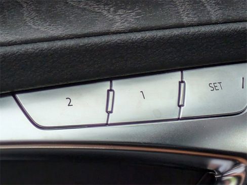 Used 2025 Audi A6 Premium Plus image 21