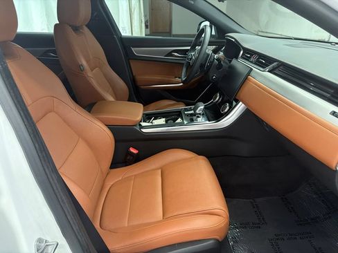Used 2024 Jaguar XF R-Dynamic SE RWD image 29