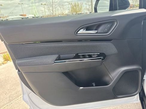 Used 2024 Honda Prologue EX image 25