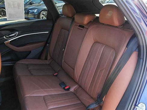 Used 2022 Audi e-tron Premium Plus w/ Premium Plus Package image 17