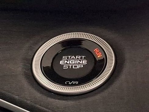 Used 2023 Jeep Grand Cherokee Limited image 29