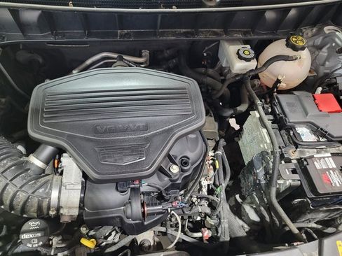 Used 2018 Cadillac XT5 FWD image 28