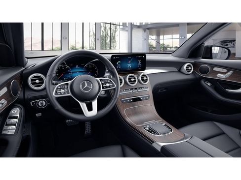 Certified 2022 Mercedes-Benz GLC 300 4MATIC image 3