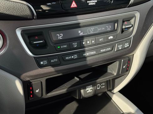 Used 2019 Honda Pilot EX image 33