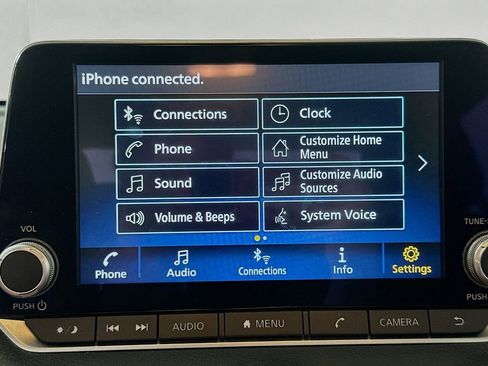 Used 2025 Nissan Sentra SR FWD image 29
