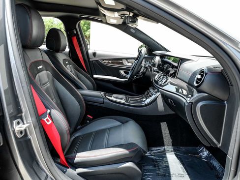 Used 2023 Mercedes-Benz E 53 AMG 4MATIC Sedan image 33
