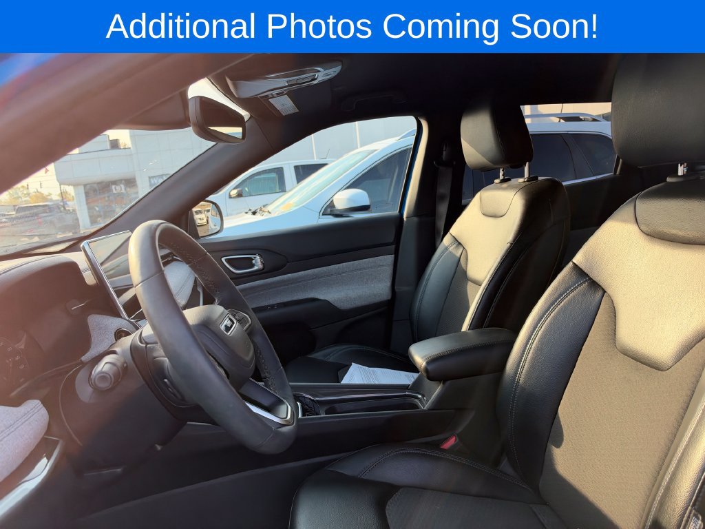 Used 2023 Jeep Compass Latitude w/ Convenience Group AWD/4WD image 9