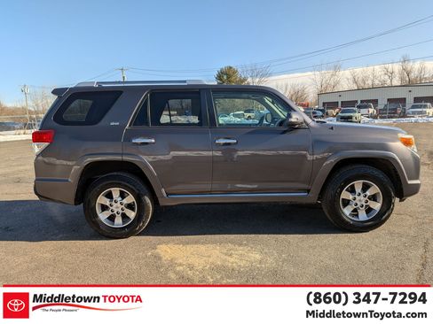 Used 2011 Toyota 4Runner SR5 w/ Premium Pkg w/Leather image 2