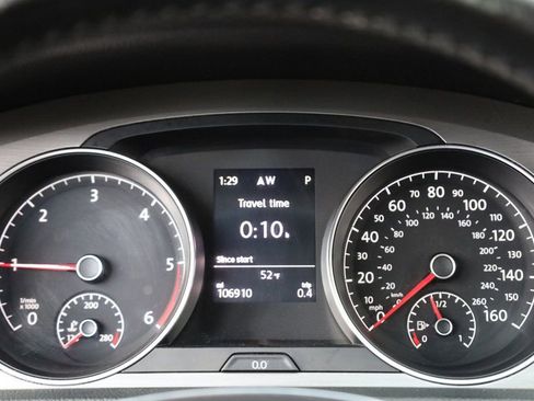 Used 2015 Volkswagen Golf TDI S image 39