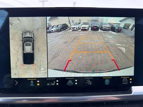 Used 2022 Chevrolet Silverado 1500 High Country w/ High Country Premium Package image 6