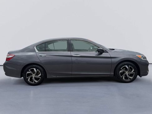 Used 2017 Honda Accord LX image 2