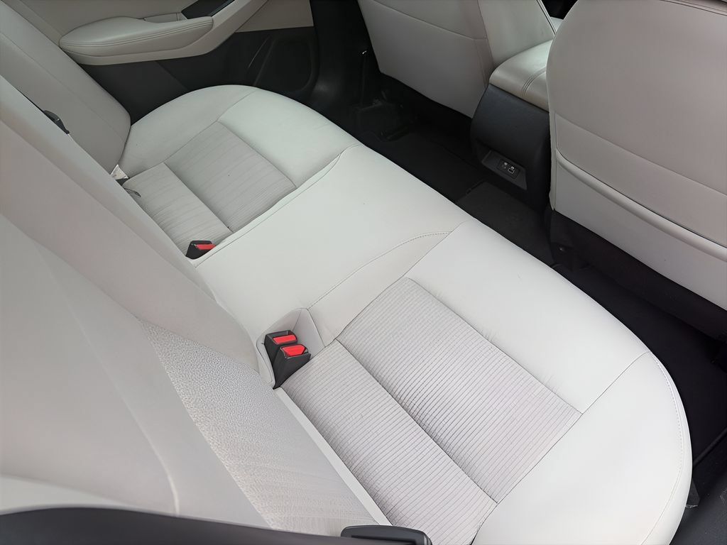 Used 2025 Nissan Altima 2.5 SV FWD image 20