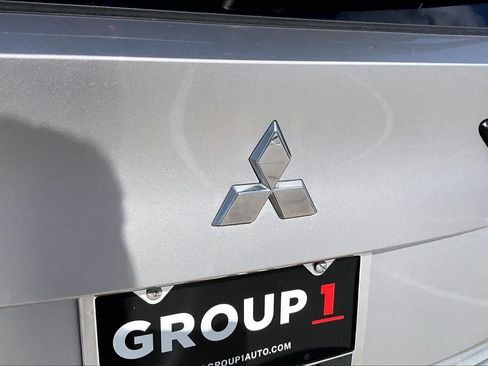 Used 2023 Mitsubishi Outlander ES FWD image 19