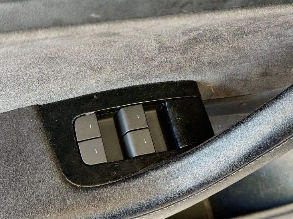 Used 2018 Tesla Model 3 Long Range RWD image 18