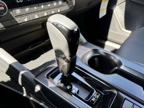 New 2026 Subaru Outback Premium AWD/4WD image 18