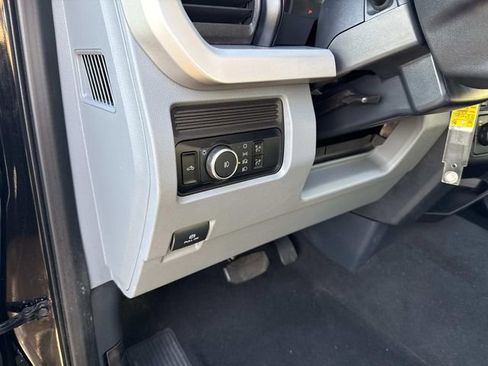 Used 2024 Ford F250 XLT w/ Snow Plow Prep Package image 27