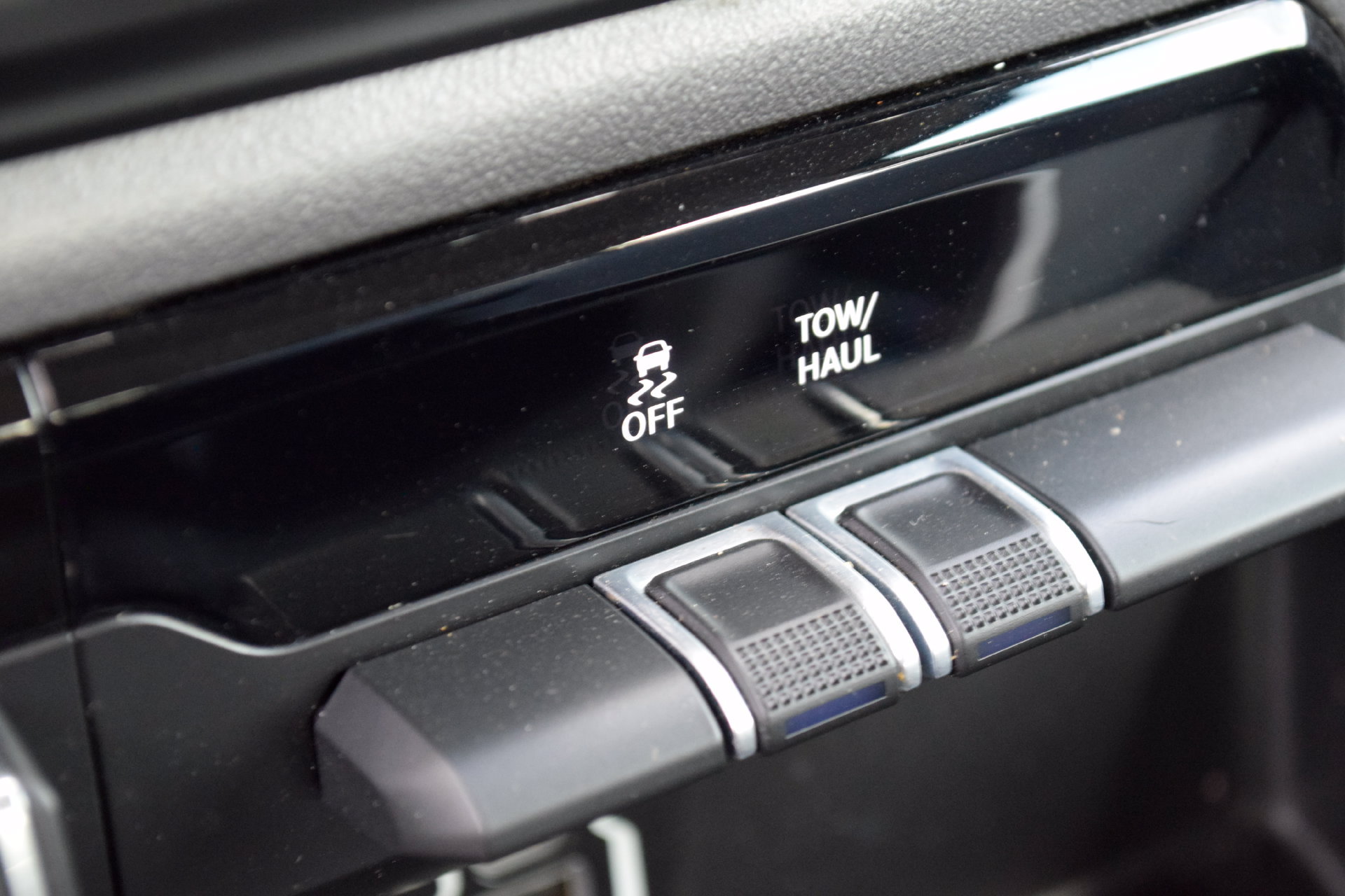 Used 2020 RAM 1500 Big Horn AWD/4WD image 11